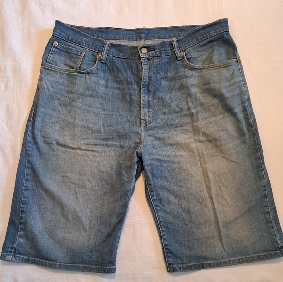 Levi's 569 men's size 38 jean shorts, VGUC - Picture 1 of 8